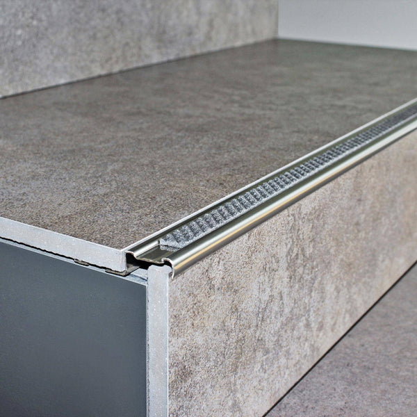 Treppenstufenprofil mit Einlage 13 mm DIAMONDSTEP Edelstahl (V2A/304) mid grey 11mm 250cm